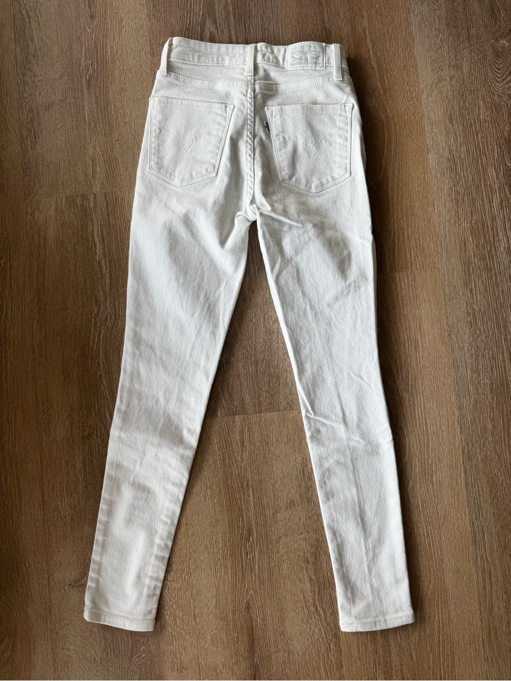 Levi’s White High-Rise Skinny Jeans - Women (Size 24)